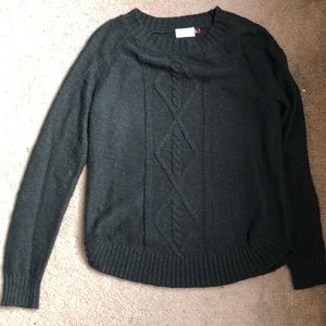 So black crewneck sweater